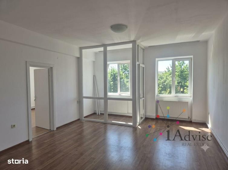 Apartament cu 2 camere semidecomandat în Hărmanului