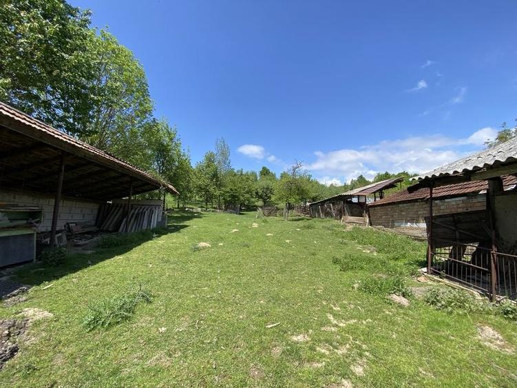 Casă cu 4 camere în Valea de Jos