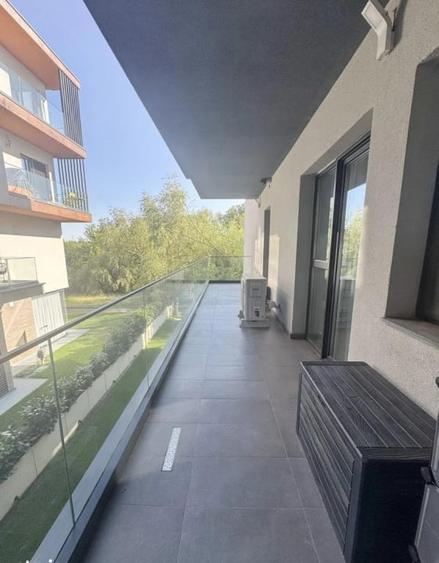 Apartament cu 3 camere în Băneasa