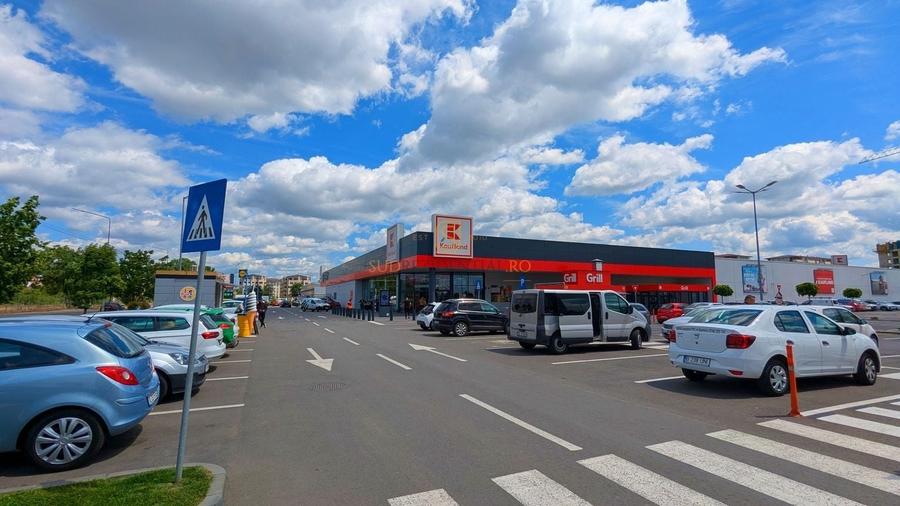 Spațiu comercial, de 277.23999023438 mp, în Berceni