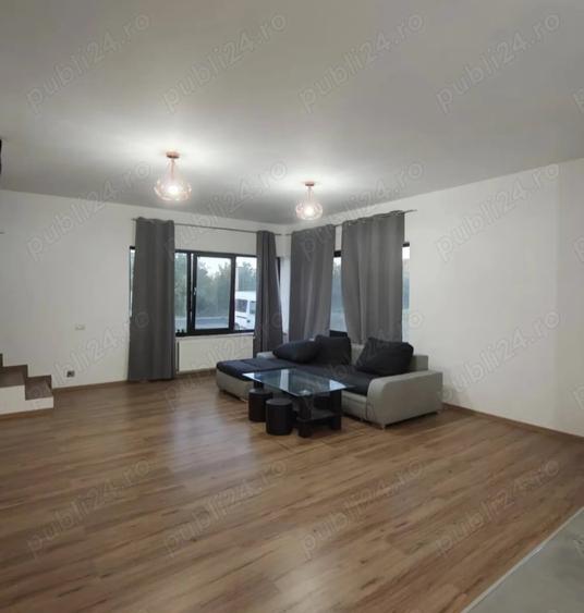 Casă cu 4 camere în Central