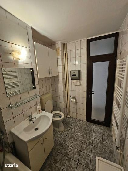 Apartament cu 2 camere decomandat în Tractorul