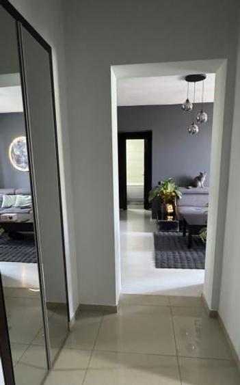 Apartament cu 2 camere semidecomandat în Dacia