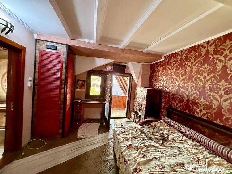 Casă cu 4 camere cu Teren 500 Mp în Central