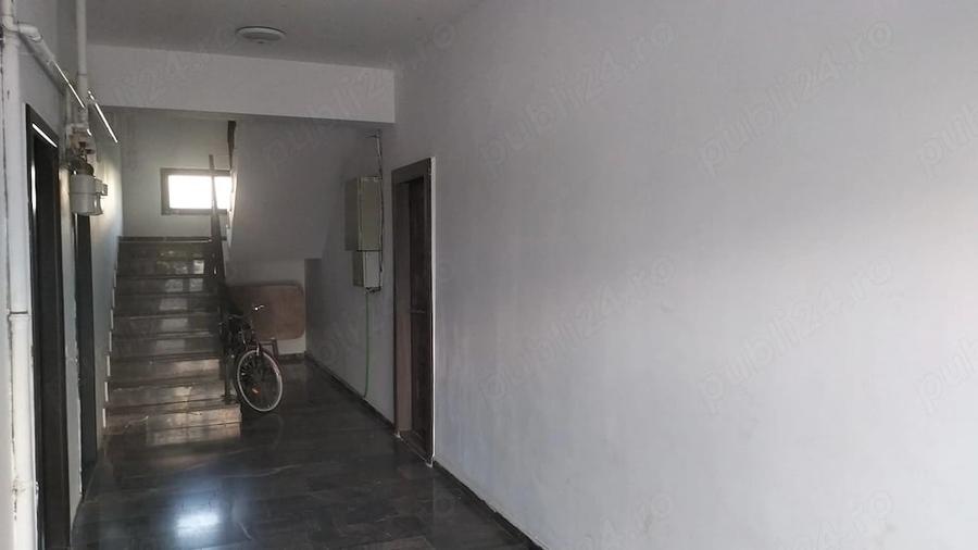 Apartament cu 2 camere decomandat în Lazu