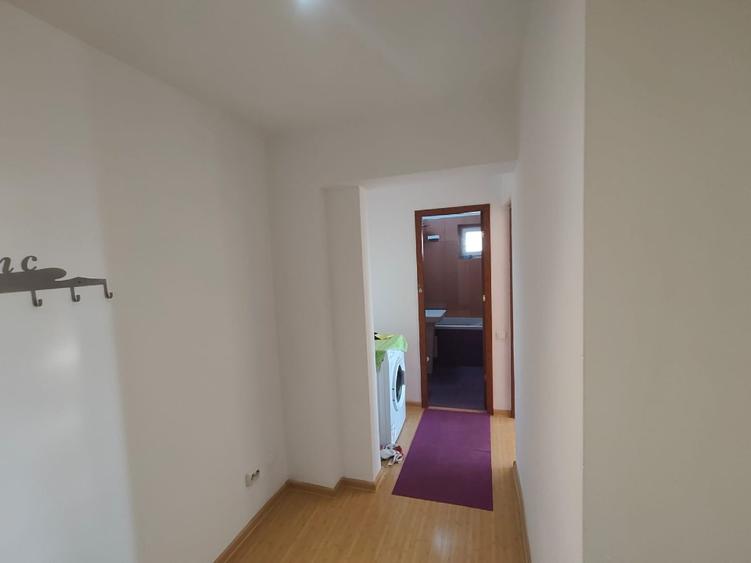 Apartament cu 2 camere decomandat în Valea Călugărească