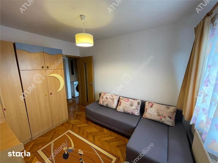 Apartament cu 4 camere decomandat, mobilat în Ștrand