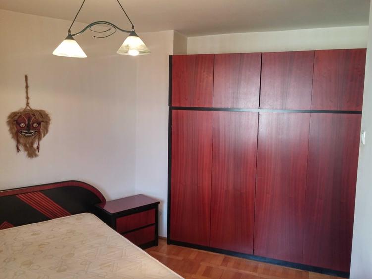 Apartament cu 2 camere decomandat în Republicii