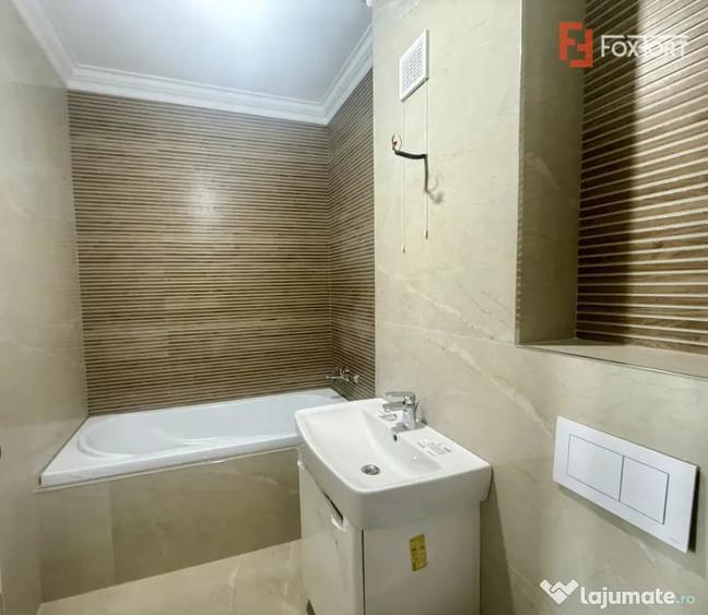 Apartament cu 3 camere decomandat în Torontalului