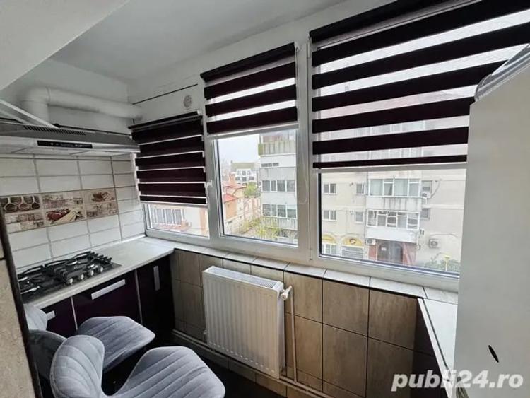 Apartament cu 3 camere decomandat, mobilat în Delfinariu