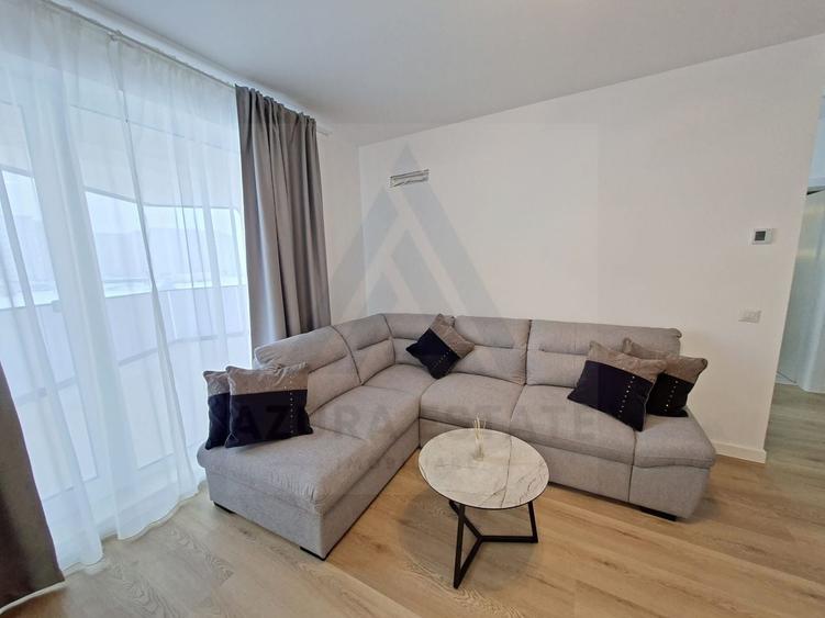 Apartament cu 3 camere semidecomandat, mobilat în Șelimbăr