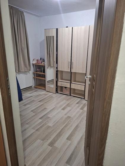 Apartament cu 3 camere semidecomandat în 1848