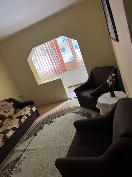Inchiriez apartament 2 camere - 1