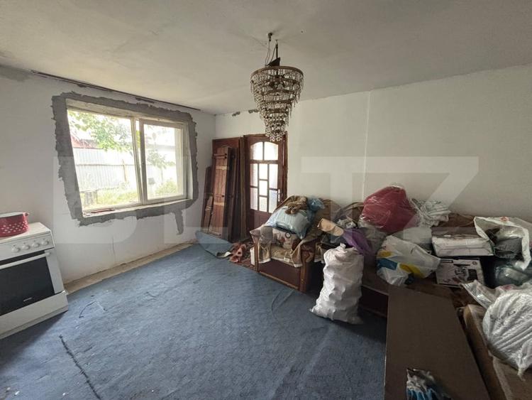 Casă individuală cu 3 camere cu Canalizare în Titu