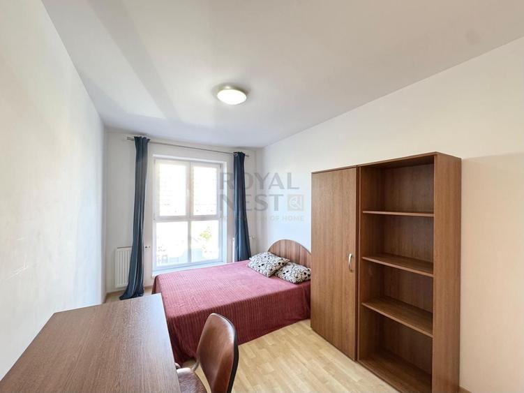 Apartament cu 2 camere decomandat în Tractorul