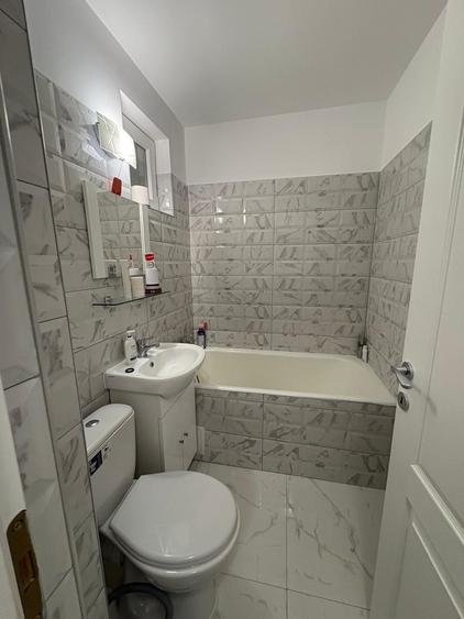 Apartament cu 2 camere semidecomandat în Giurgiului