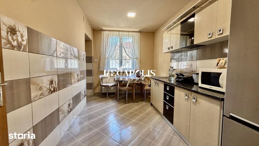 Casă cu 5 camere cu Teren 500 Mp în Central
