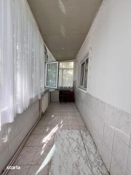 Apartament cu 2 camere decomandat în Nicolina