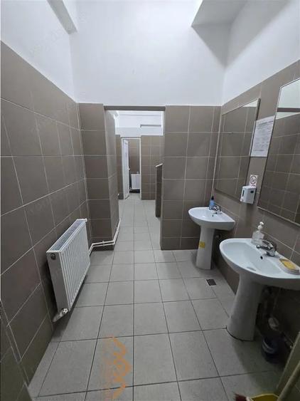 Spațiu comercial, în Central
