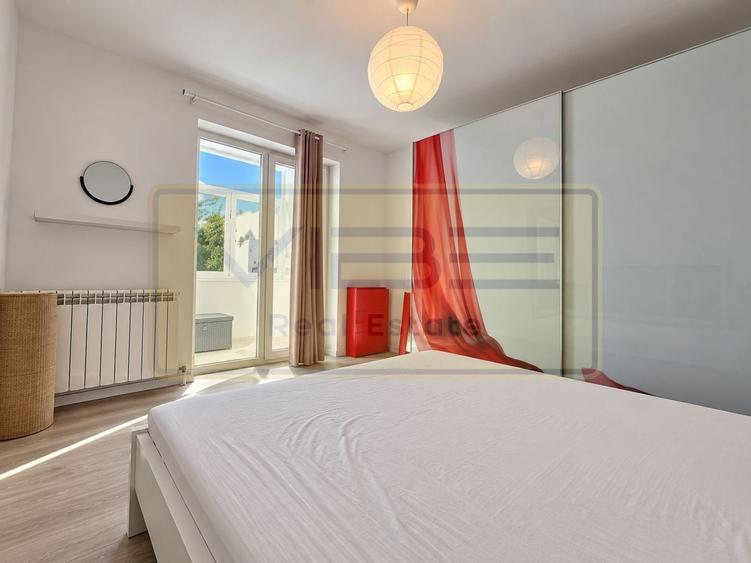 Apartament cu 2 camere nedecomandat, mobilat în Piața Unirii