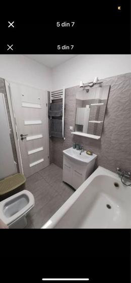 Apartament cu 2 camere decomandat în Titan