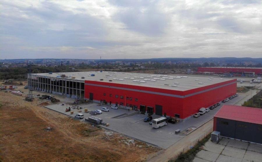 Spațiu industrial, de 10,000 mp, în Nord