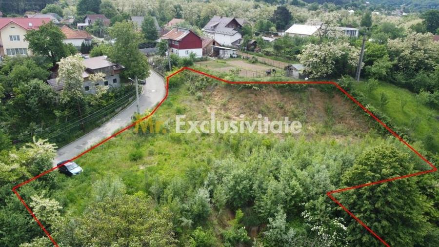 Teren de 3049 mp, în Central