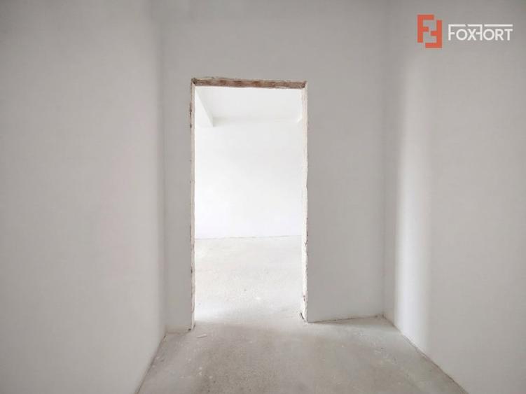Duplex cu 4 camere semidecomandat cu Canalizare în Giroc