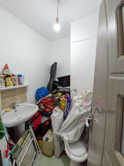 Apartament cu 4 camere decomandat în Dârste
