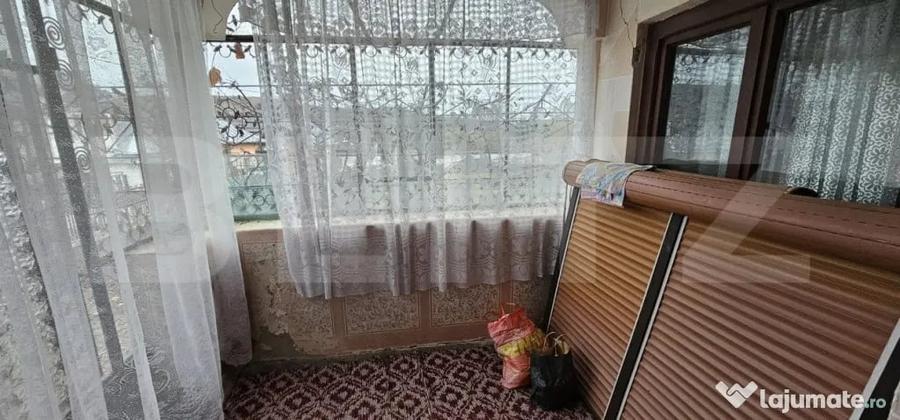 Casă cu 2 camere cu Teren 1200 Mp în Central