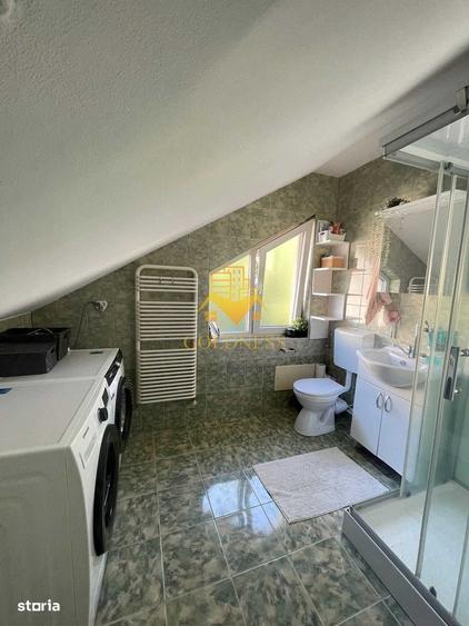 Apartament cu 4 camere decomandat în Europa