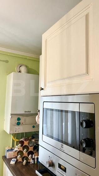 Apartament cu 3 camere decomandat, mobilat în Aradului