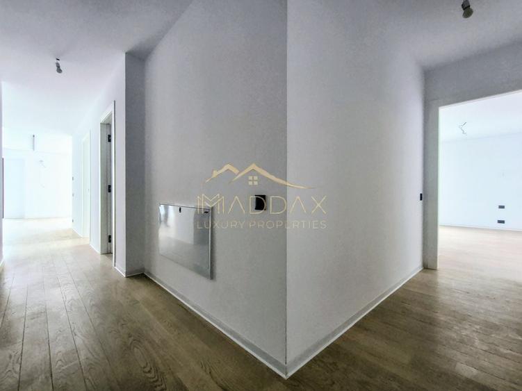 Apartament cu 4 camere semidecomandat în Floreasca