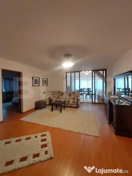 Casă cu 7 camere cu Teren 3800 Mp în Albert