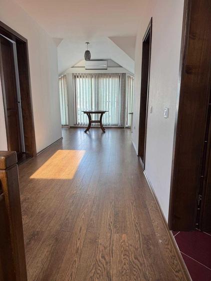 Casă cu 4 camere cu Teren 450 Mp în Central