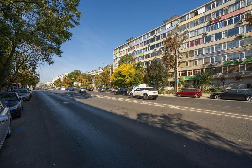 Apartament cu 2 camere semidecomandat, mobilat în 1 Mai