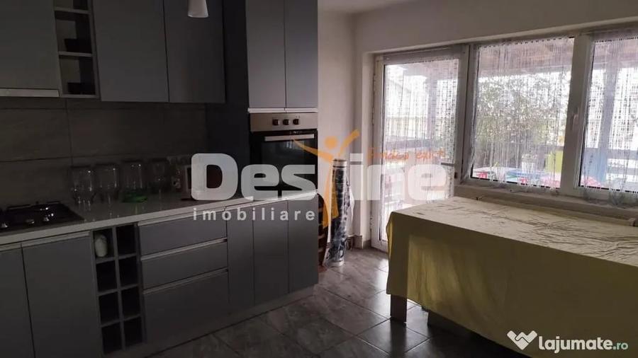 Casă cu 7 camere cu Teren 775 Mp în Păulești