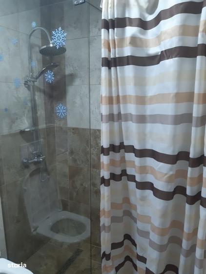 Casă cu 4 camere în Schitu Golești