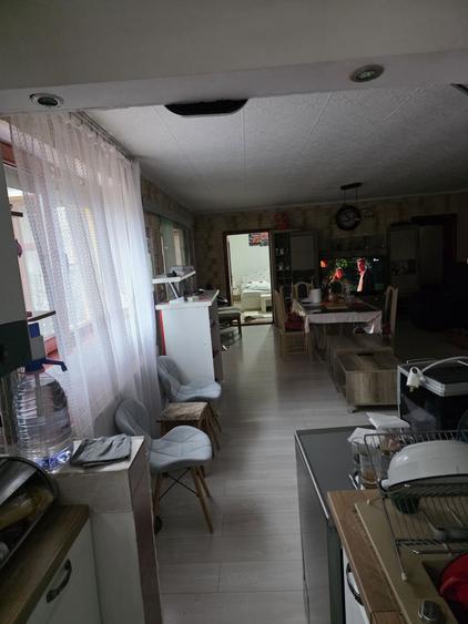 Casă cu 3 camere în Central