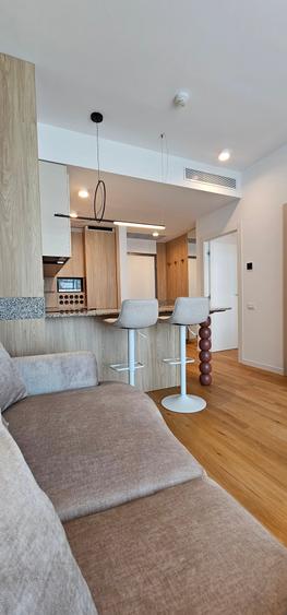 Apartament cu 2 camere semidecomandat, mobilat în Floreasca