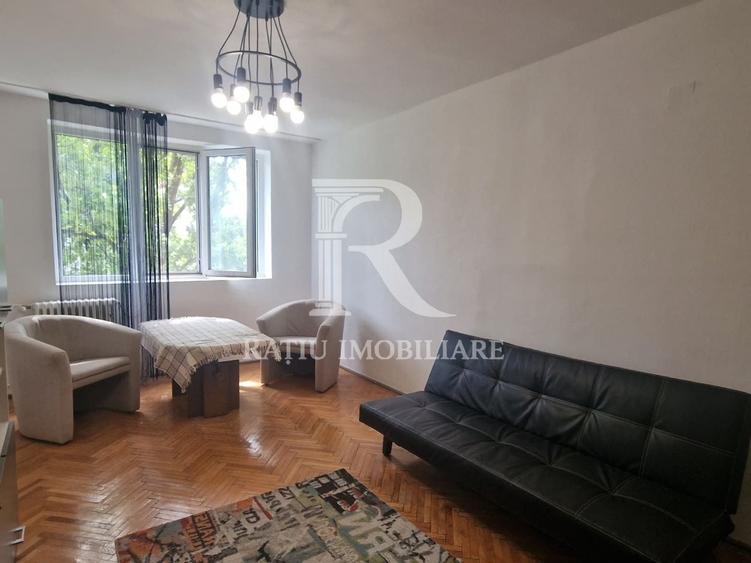Apartament cu 2 camere decomandat, mobilat în Ultracentral