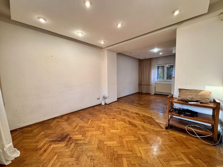 Casă cu 4 camere cu Teren 40 Mp în Vatra Luminoasă