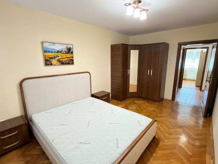 Apartament cu 3 camere decomandat, mobilat în Circumvalațiunii