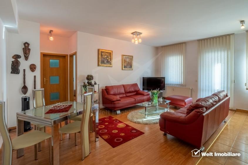 Apartament cu 3 camere decomandat, mobilat în Central