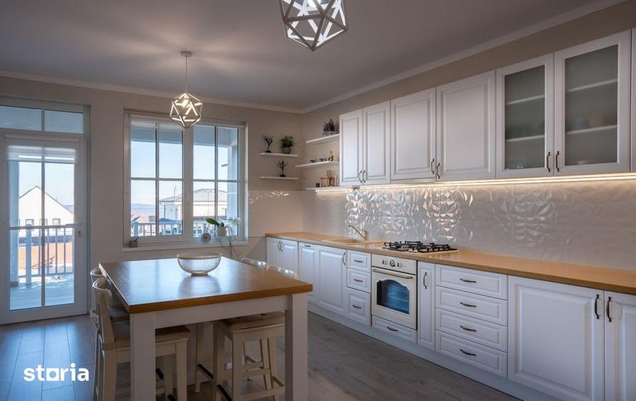 Casă cu 5 camere cu Teren 870 Mp în Ciurila