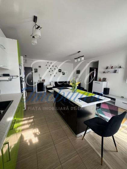 Apartament cu 3 camere semidecomandat, mobilat în Florești