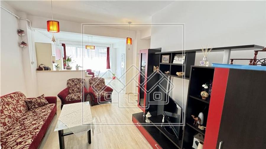 Apartament cu 3 camere nedecomandat în Turnișor