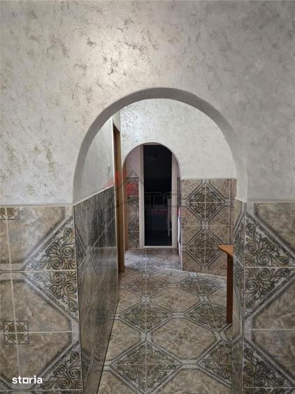 Apartament cu 3 camere decomandat în Nicolina