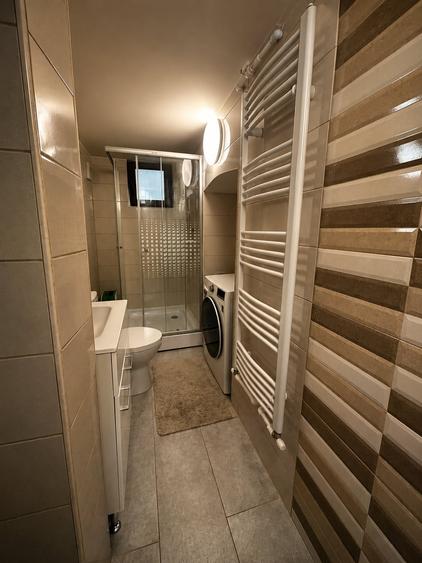 Apartament cu 3 camere decomandat, mobilat în Peninsula