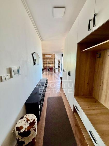 Apartament cu 3 camere decomandat, mobilat în Torontalului
